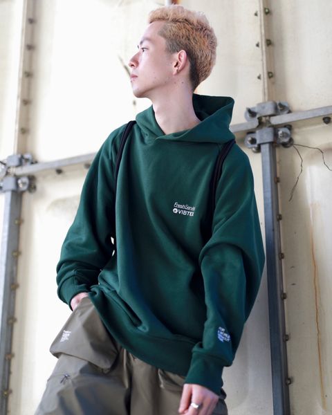FreshService フレッシュサービス23SS VIBTEX for FreshService SWEAT PULL HOODIEスタイル