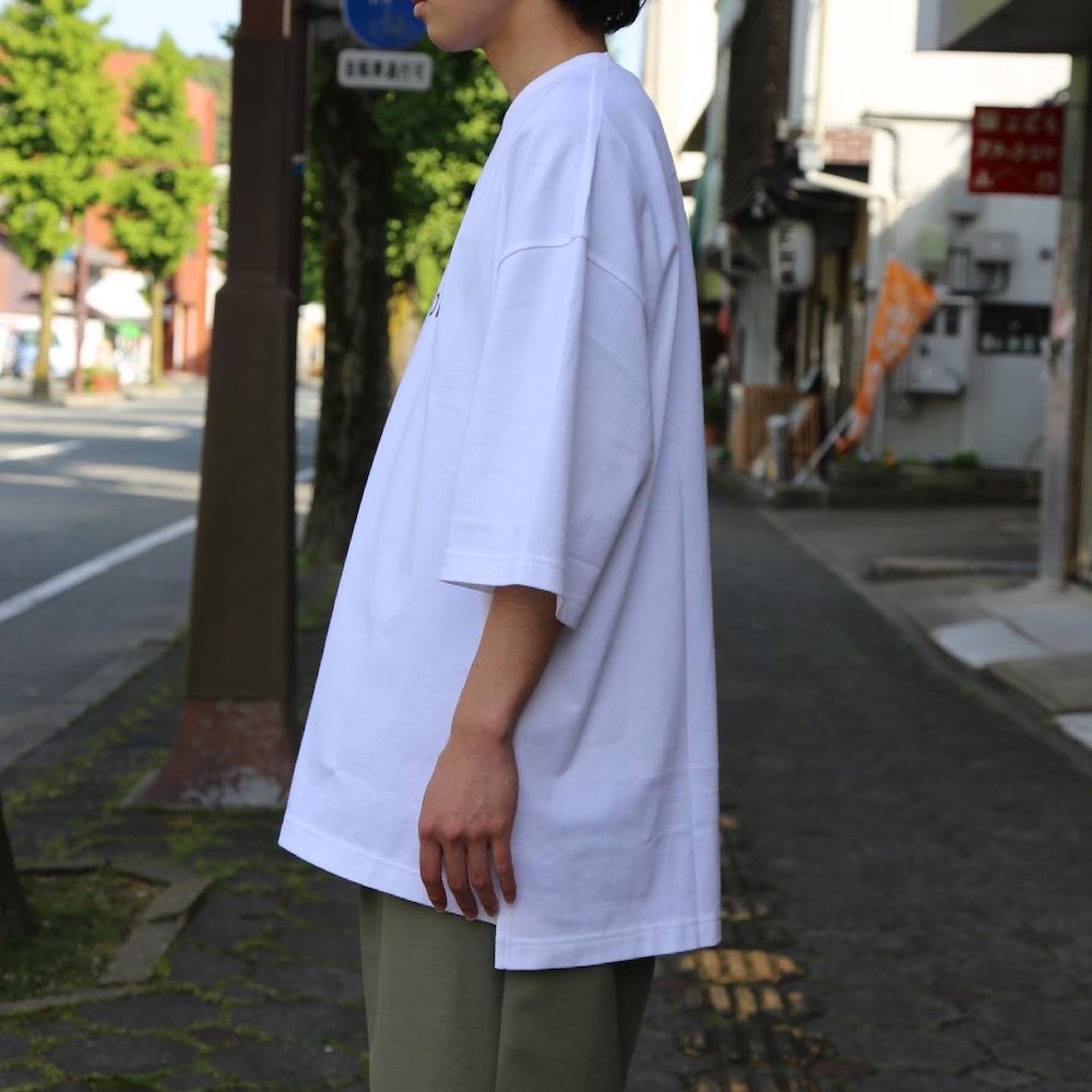 COMME des GARCONS HOMME HOMMEプリントオーバーサイズ綿度詰天竺Tシャツ(HG-T023-051) style. 2021.05.07.