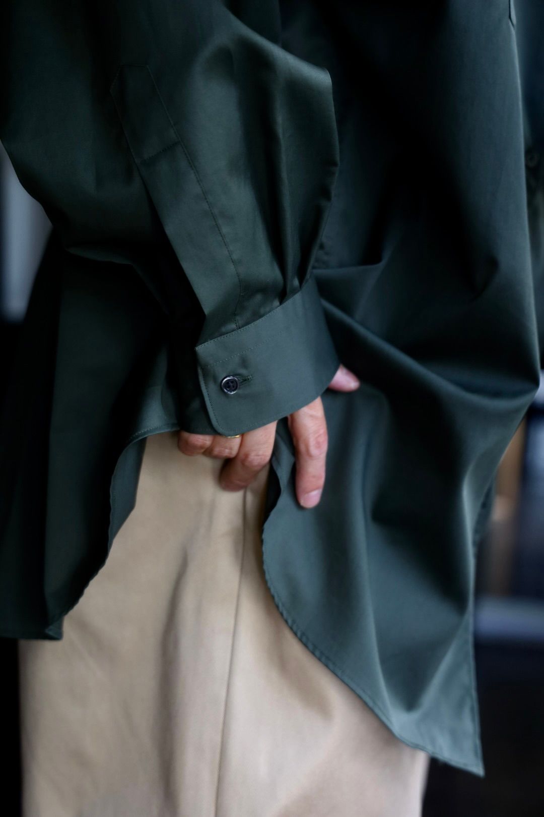 グラフペーパー25AW Silicon Poplin Oversized Regular Collar Shirt (GM253-50180)GREEN
