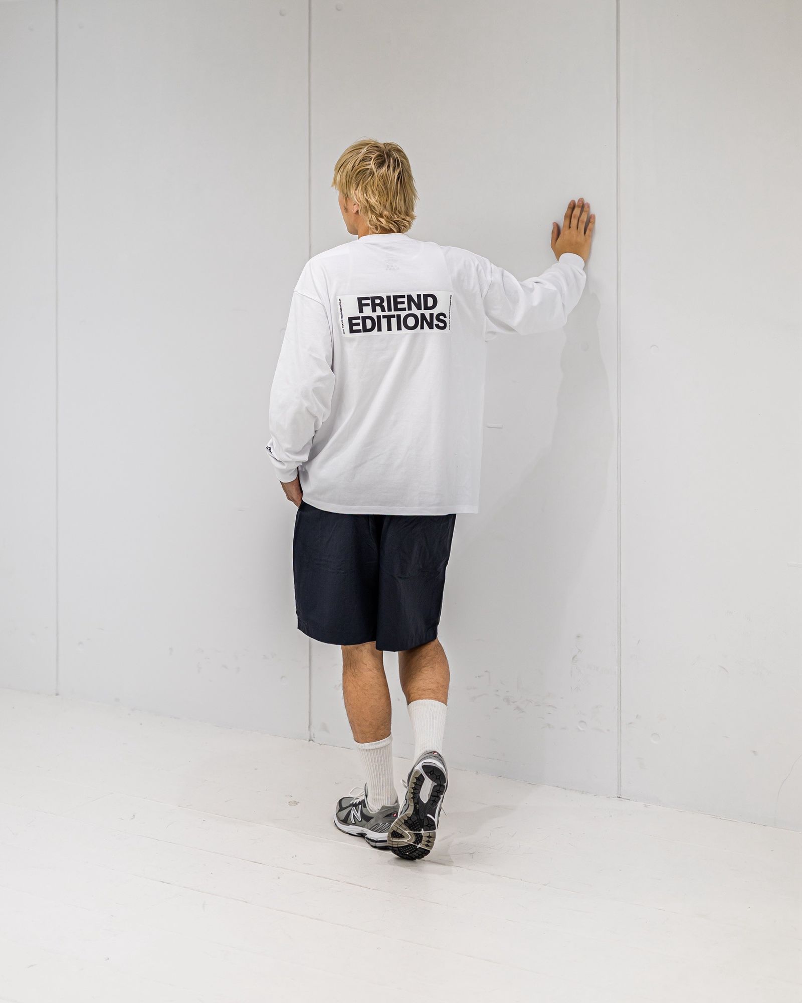 FreshService  FRIEND EDITIONS CORPORATE US TEE"NYC x TYO" (WHITE)新作発売！