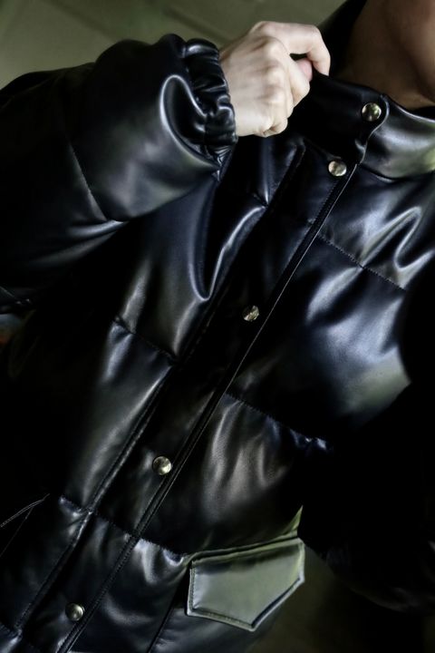 A.PRESSE Leather Down Jacketスタイル