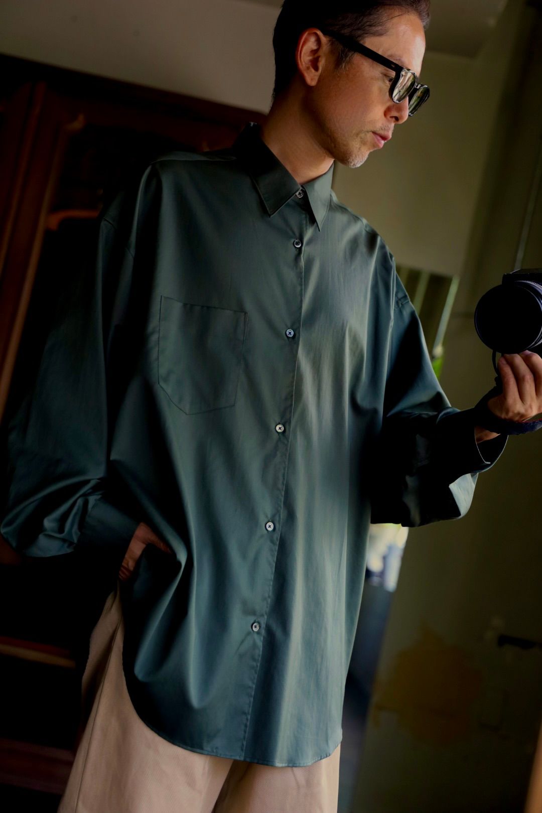 グラフペーパー25AW Silicon Poplin Oversized Regular Collar Shirt (GM253-50180)GREEN