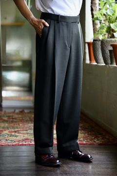 MARKAWARE 26AW DOUBLE PLEATED SEMI EASY TROUSERSスタイル