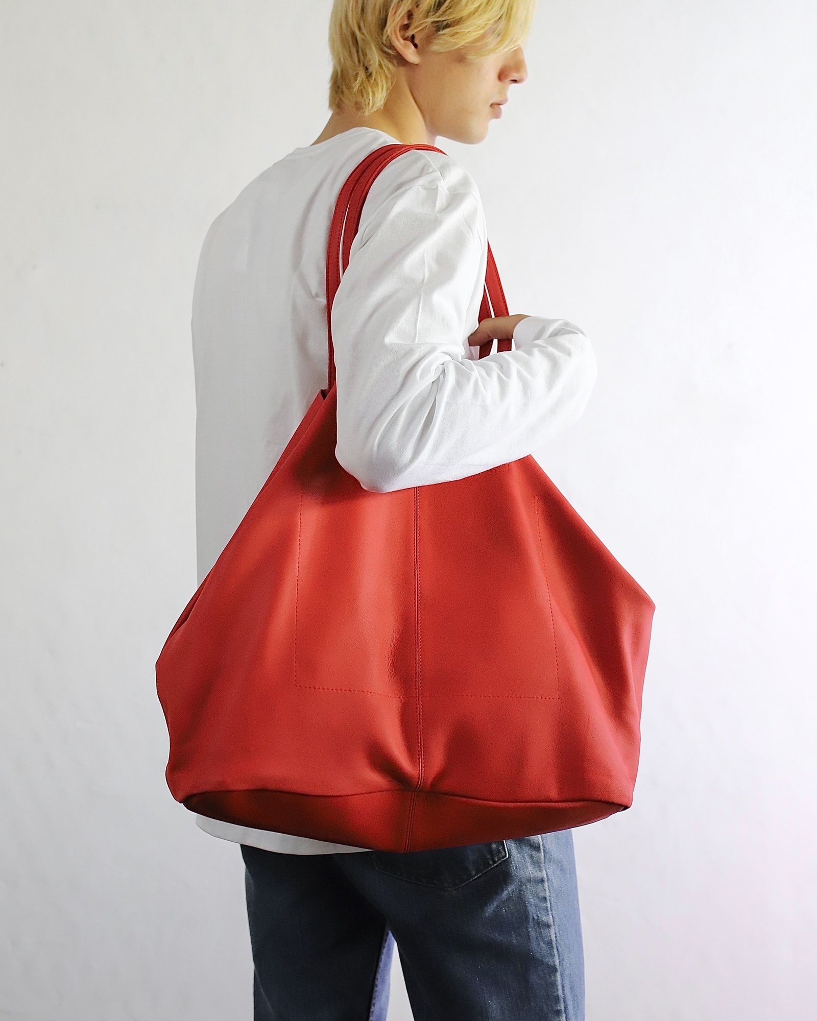 PLAY COMME des GARCONS 24SS PLAY VERTICAL 4 HEART L/S T-SHIRT