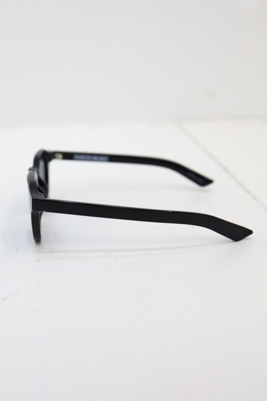 イズネスミュージック is-ness 26SS サングラス VEGA SUNGLASSES(IMP7_44_SUNGLASSES5S04)BLACK☆新作発売！