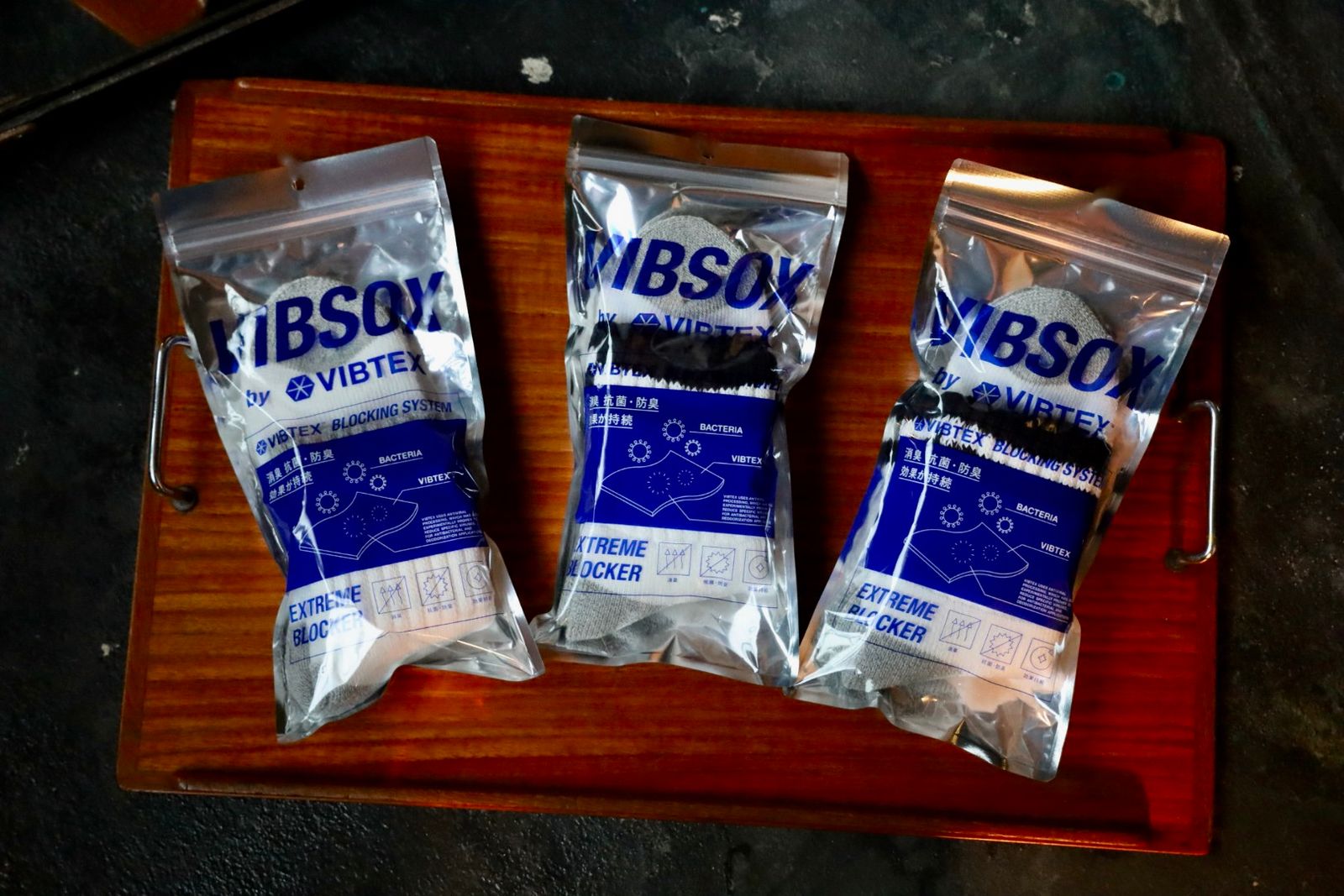 イズネス 25AW is-ness x VIBSOX *minimum 10(1007SSSOX01)GRAY x WHITE☆8月8日(金)発売！