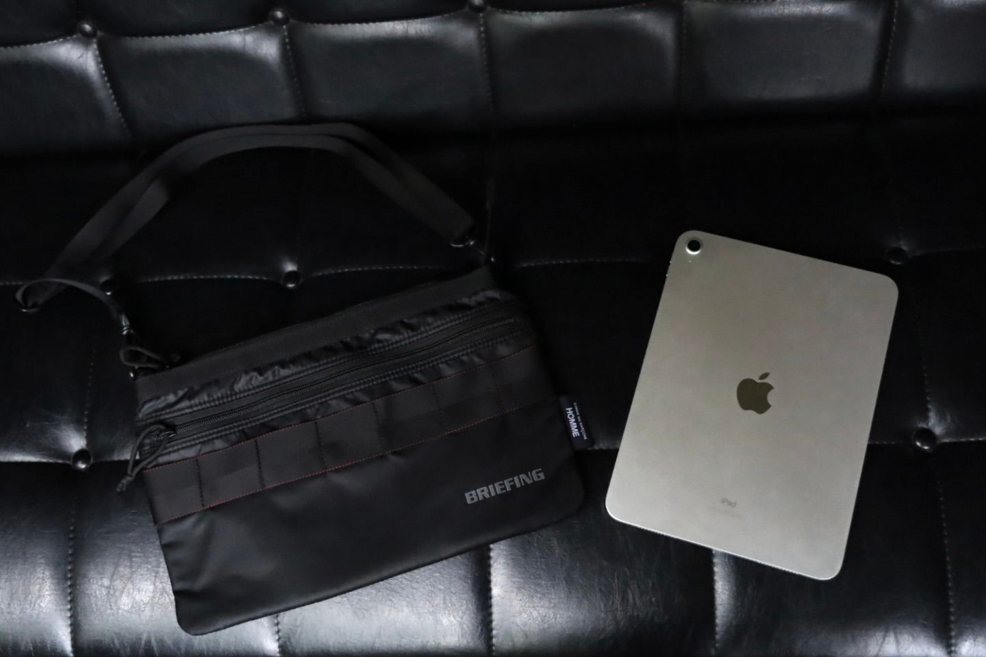 コムデギャルソンオム バッグ BRIEFING W-NAME REVERSIBLE SACOCHE(HR-K209-051)BLACK×BLACK☆10月2日(金)発売！