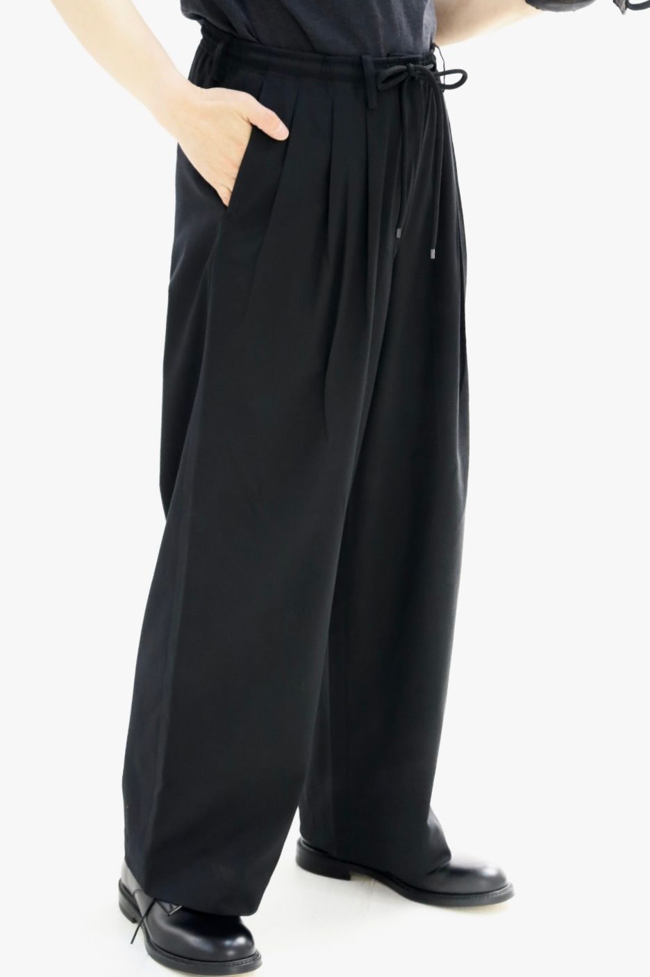 マーカウェア 26SS  60/2オーガニック強燃ボイル3/2ツイル / トリプルプリーテッドイージートラウザーズ(A26A16PT02C) Black☆新作発売！