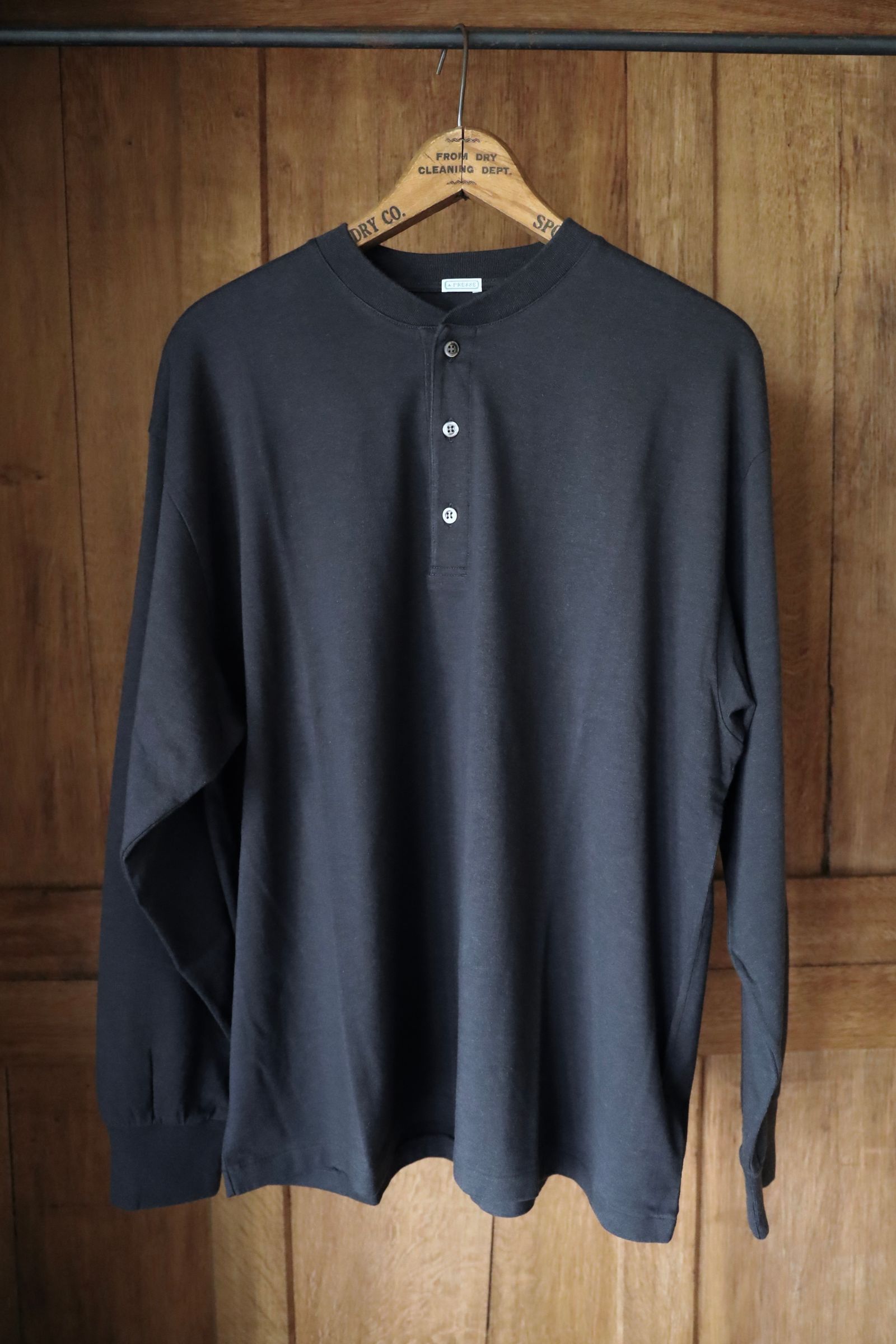 アプレッセ2025 STYLE2 Cashmere Blend L/S Henley Neck Shirt(25AAP-05-03)CHARCOAL
