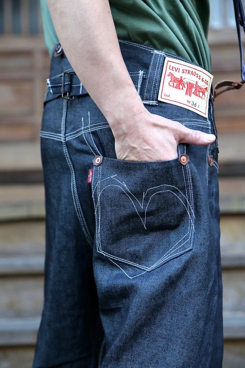 JUNYA WATANABE MAN Levi’s® Wネームサスペンダー付きデニムパンツstyle.2021.2.9.