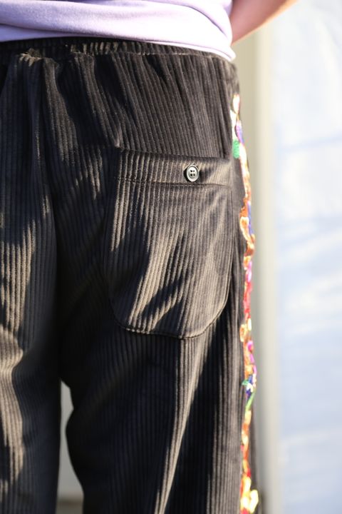 CHAOS EMBROIDERY COMFY HOODIE(21SS24BL118) style.2021.1.16.