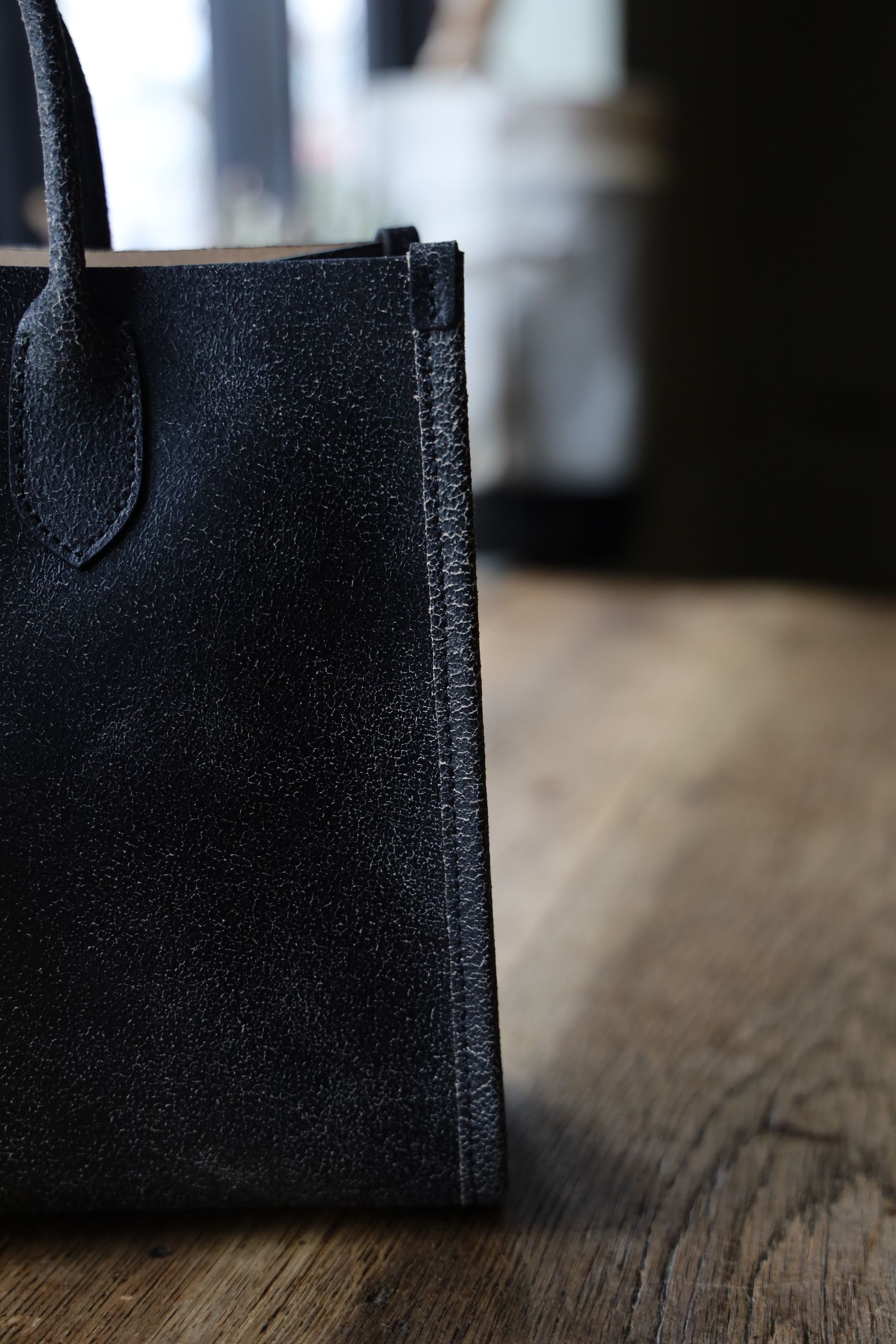エンダースキーマ バッグ atypical sophie M(wt-rb-asm)black/crack