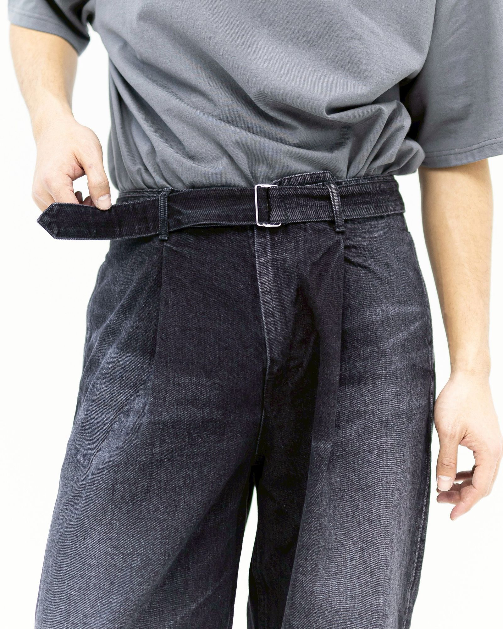 グラフペーパー Selvage Denim Belted Pants(GU261-40064DB)BLACK_DARK FADE★1月24日(土)発売！