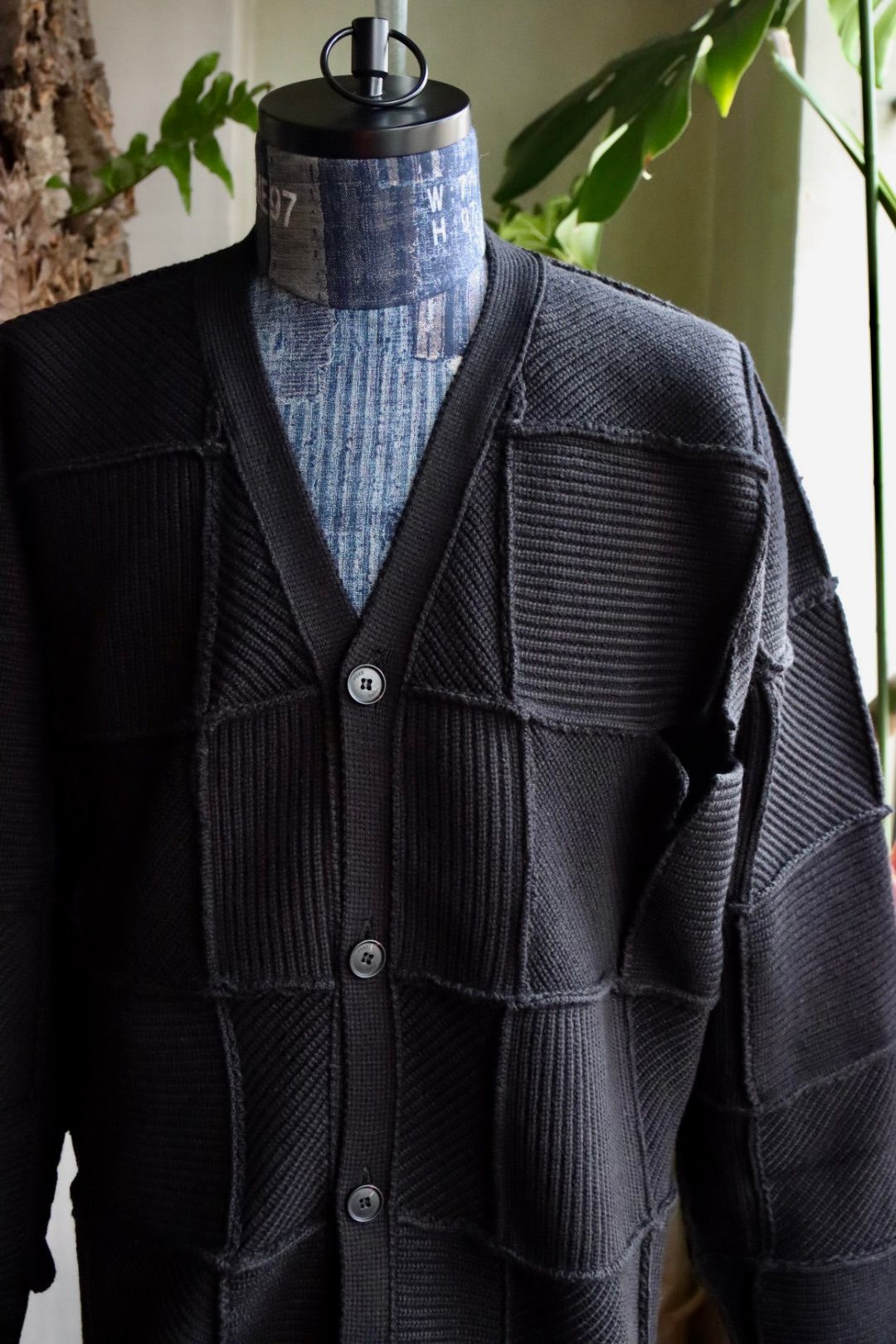 ヨーク24SS PATCHWORK RIB BUTTONED CARDIGAN(YK24SS0683S)BLACK