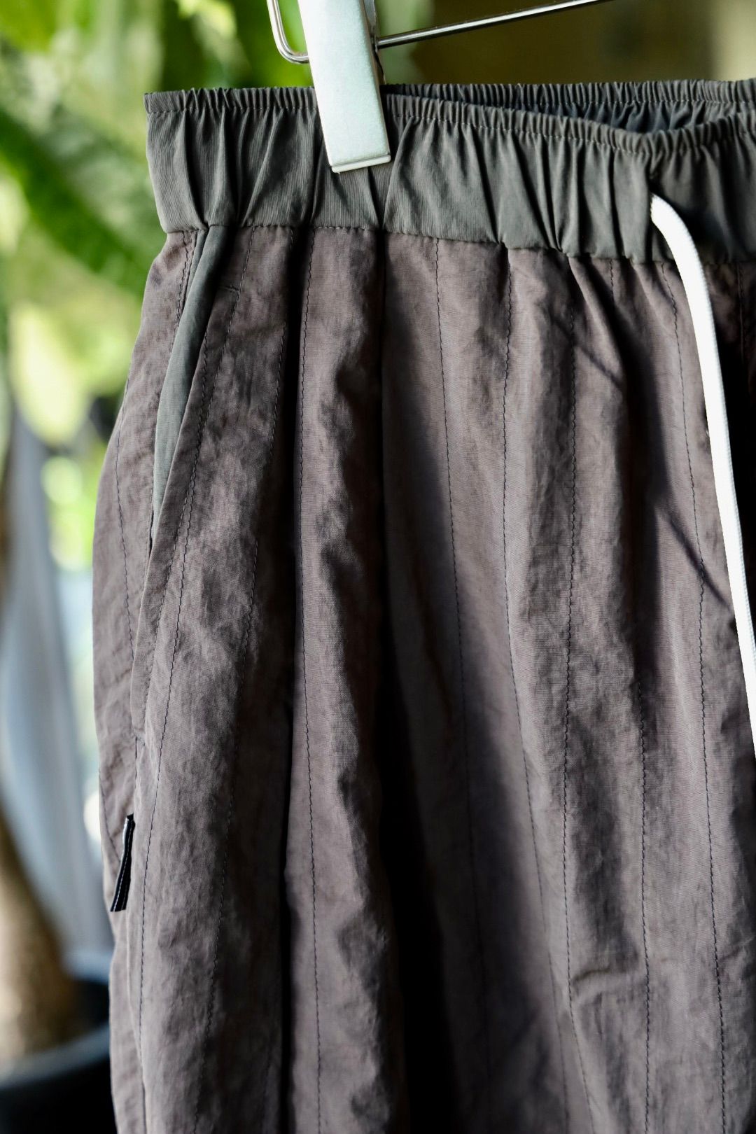 S.F.C 25FW エスエフシー NEW WIDE TWO TUCK PANTS(STITCHED NYLON) (SFCFW25P06)D.Grey☆9月20日(土)発売！