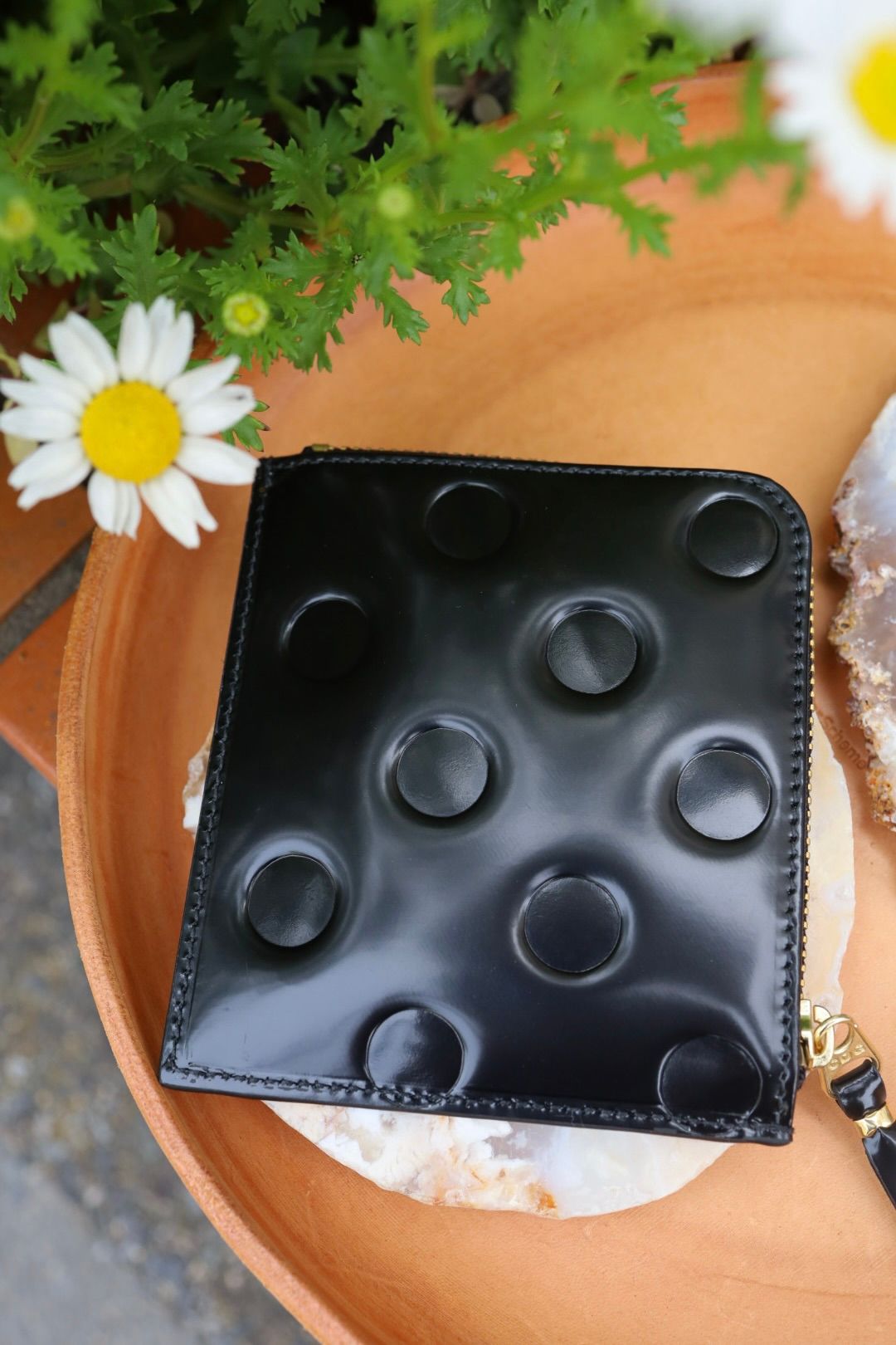 コムデギャルソン L字型ZIP財布(8Z-F031-051) DOT EMBOSSED LEATHER☆4月11日再入荷！