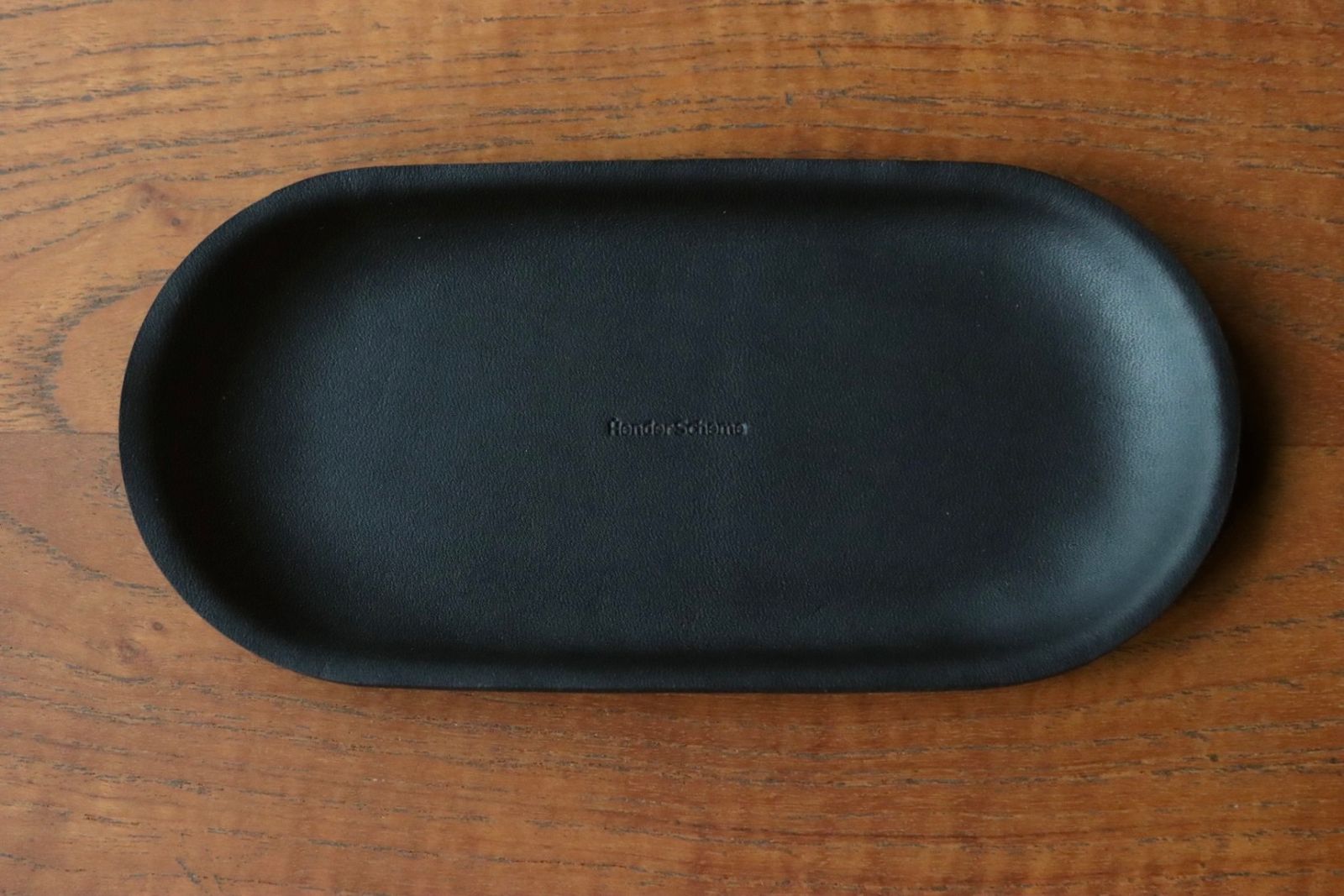 エンダースキーマ トレイ round tray(wt-rc-rty)black★10月4日(土)発売！