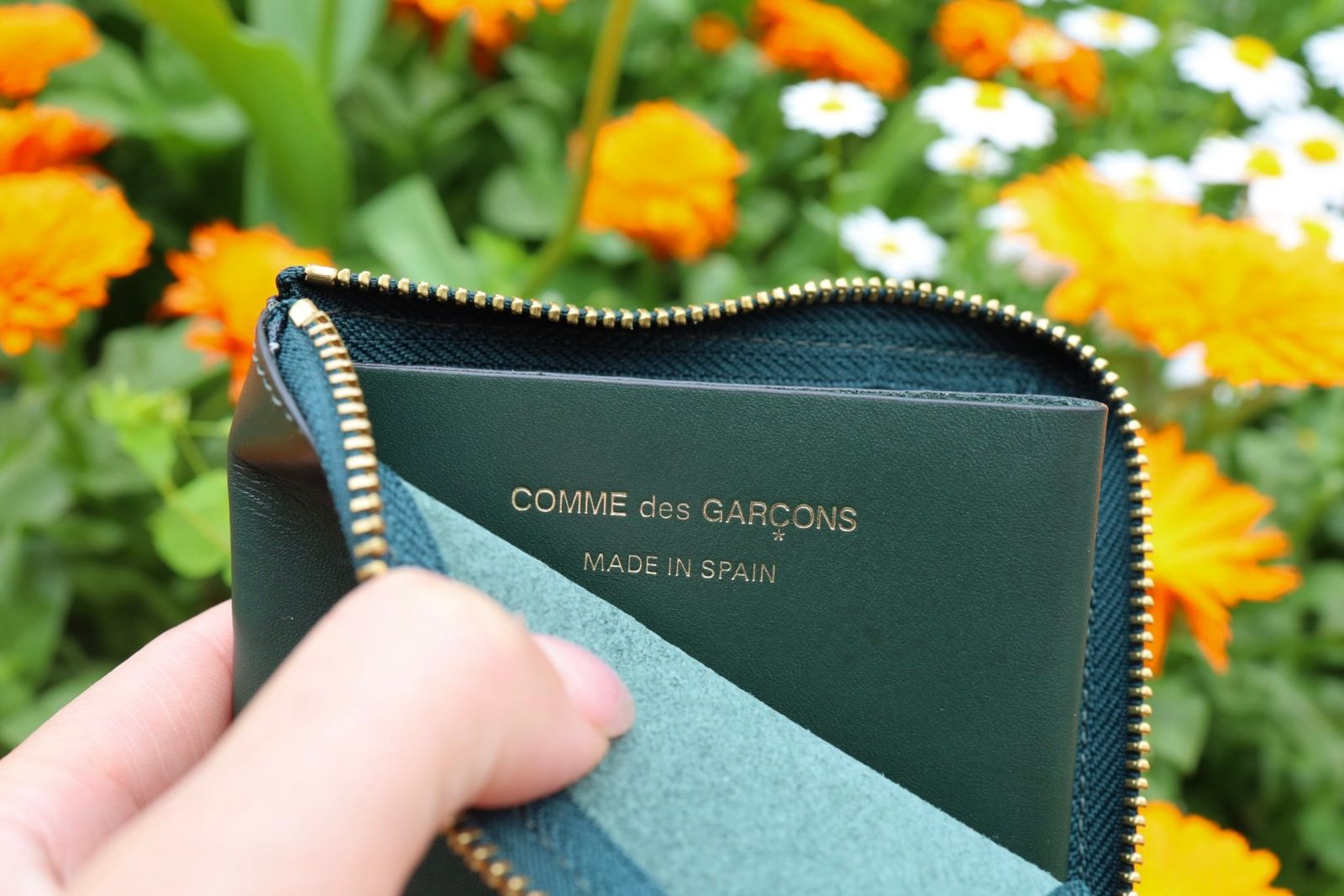 コムデギャルソン L字型ZIP財布(8Z-D003-051-5)BOTTLE GREEN☆4月11日再入荷！