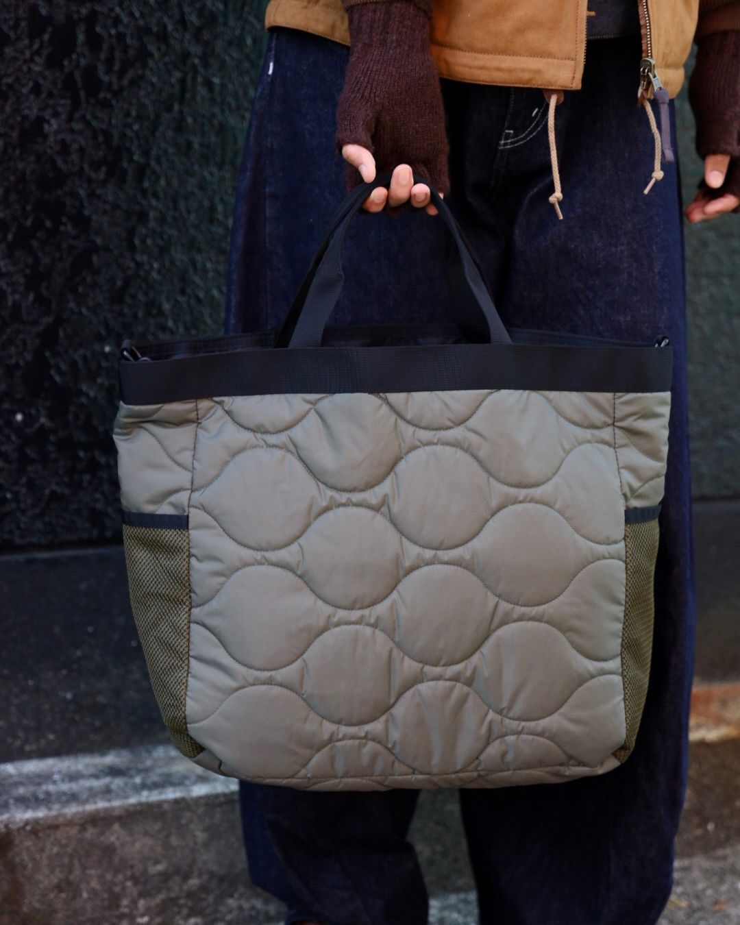 COMME des GARCONS HOMME W-NAME REVERSIBLE BAG x リバーシブルキルティングフーデッドパーカ