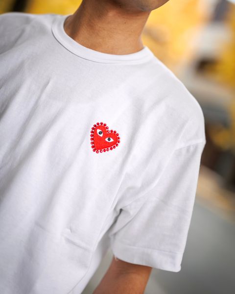 PLAY COMME des GARSONS RHINESTONE HEART Tシャツ(WHITE RED) 新作発売！
