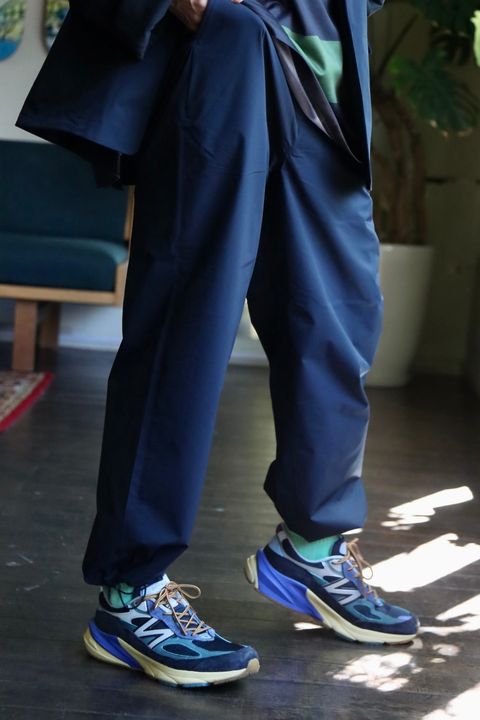 FreshService × HOUYHNHNM “EDITOR’S JACKET” & “EDITOR’S TROUSERS”NAVYスタイル