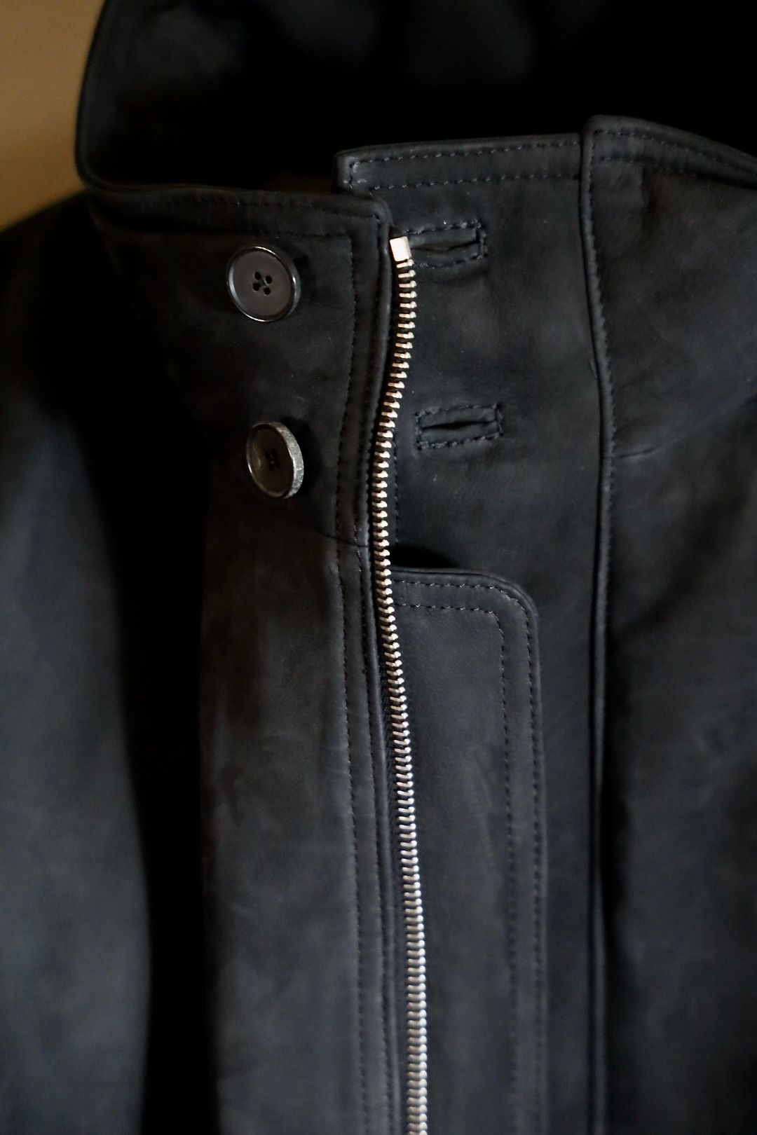 A.PRESSE Nubuck Leather Down Jacketスタイル