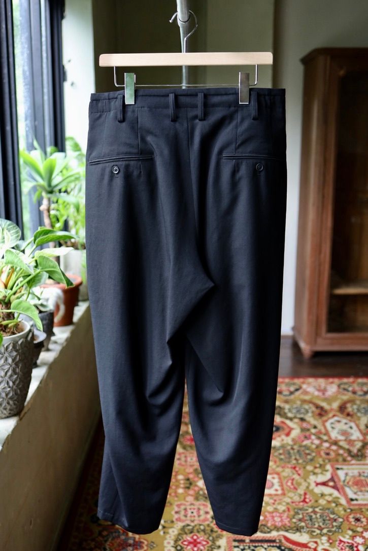 Yohji Yamamoto  テーパードワイドトラウザーズ(HW-P48-100-2A26)BLACK☆7月8日(水)発売！