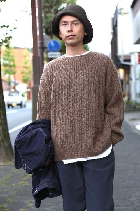YOKE 3G BACK ZIP RIB CREW NECK"BEIGE"style.9.23.