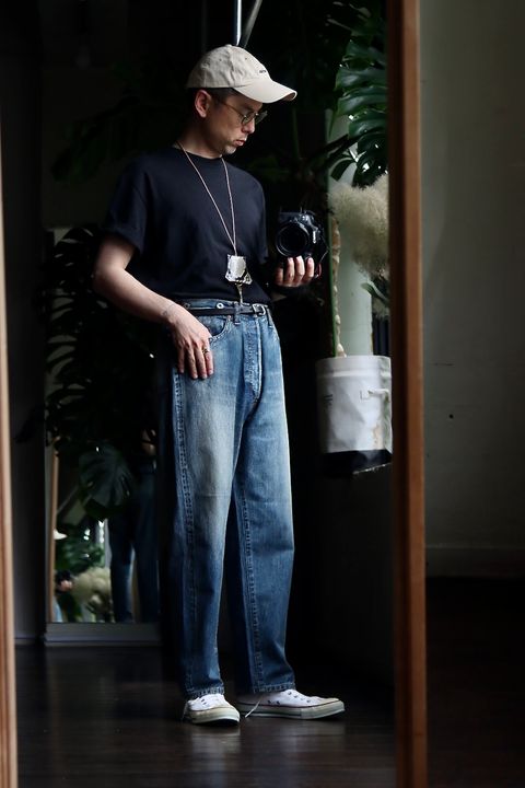 A.PRESSE No.22 Washed Wide Denim Pantsスタイル