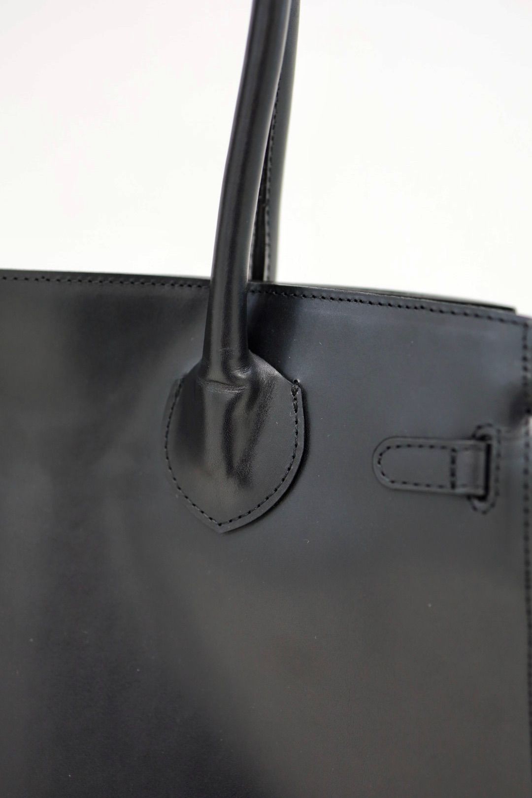 doublet 26SS LEATHER "ITA" BAG(26SS66BG72)BLACK☆12月13日(土)発売！