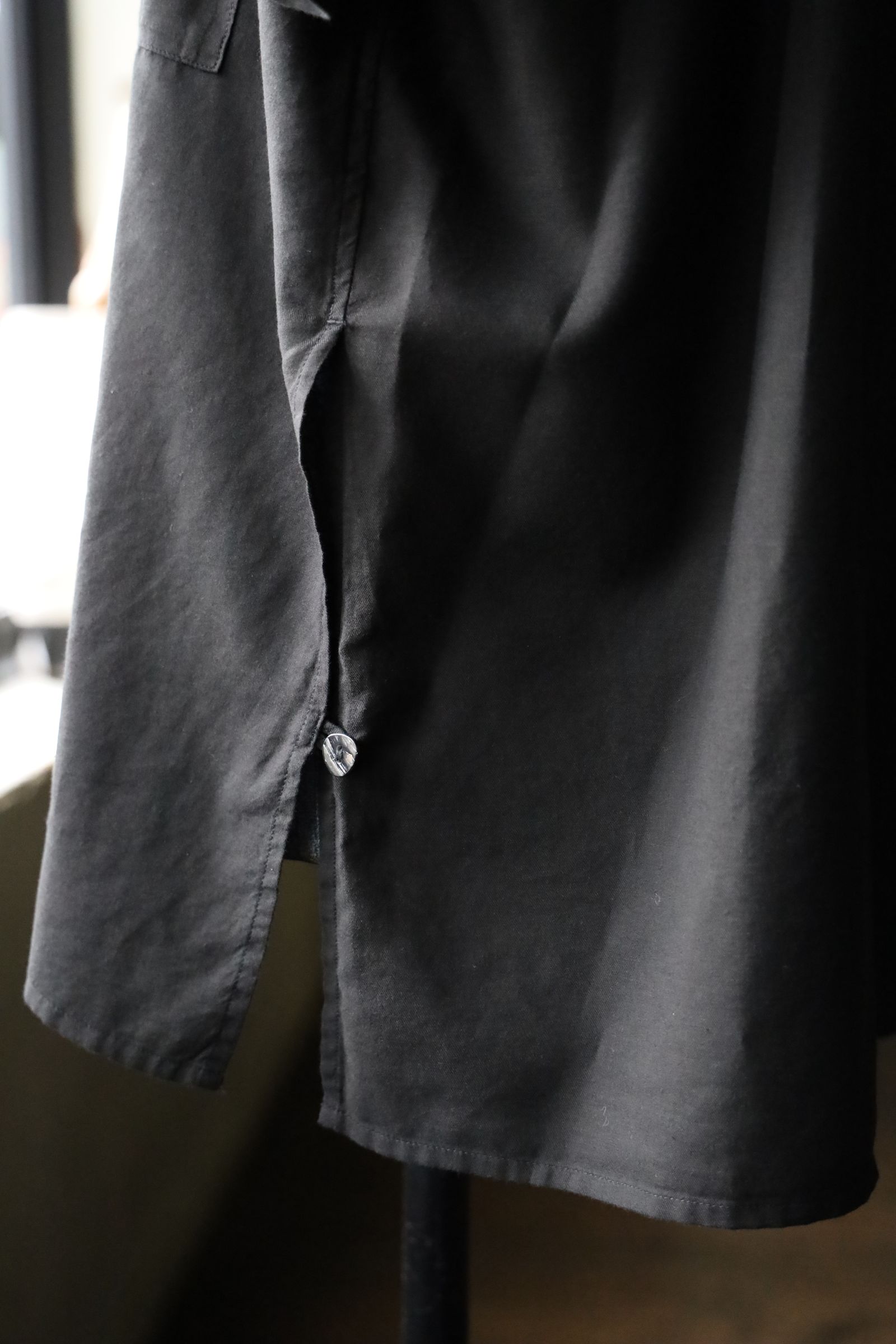 ヨーク25SUMMER シャツ GARMENTDYED COTTON SILK TWILL OPEN COLLAR SHIRT(YK25SS001006SH)BLACK