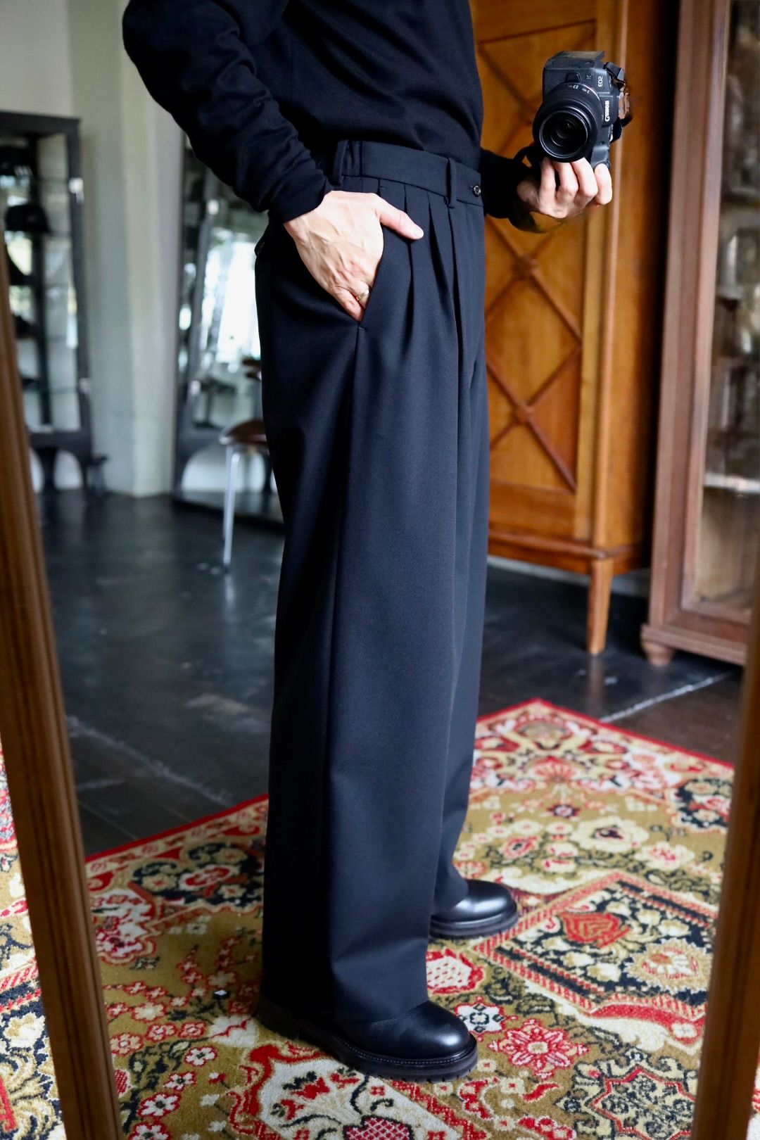 MARKAWARE マーカウェア Organic Wool Survival Cloth® Triple Pleated Wide Trousersスタイル