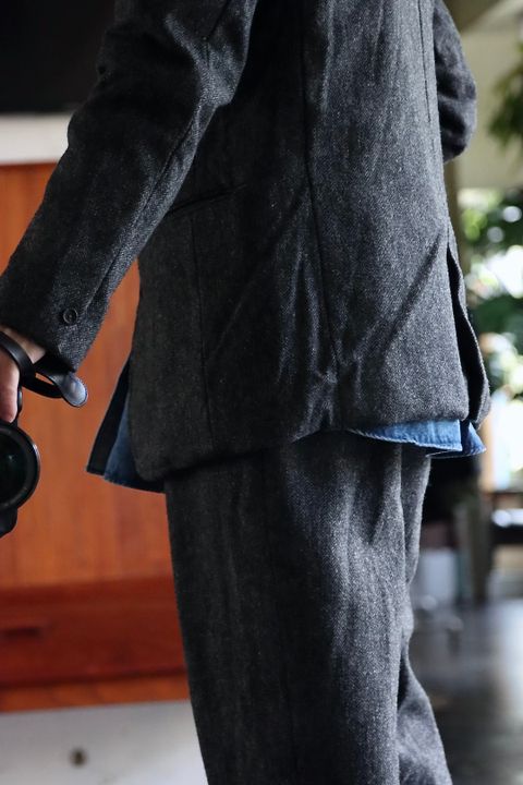 アプレッセ22FW Tweed Tailored Jacket"CHARCOAL"スタイル
