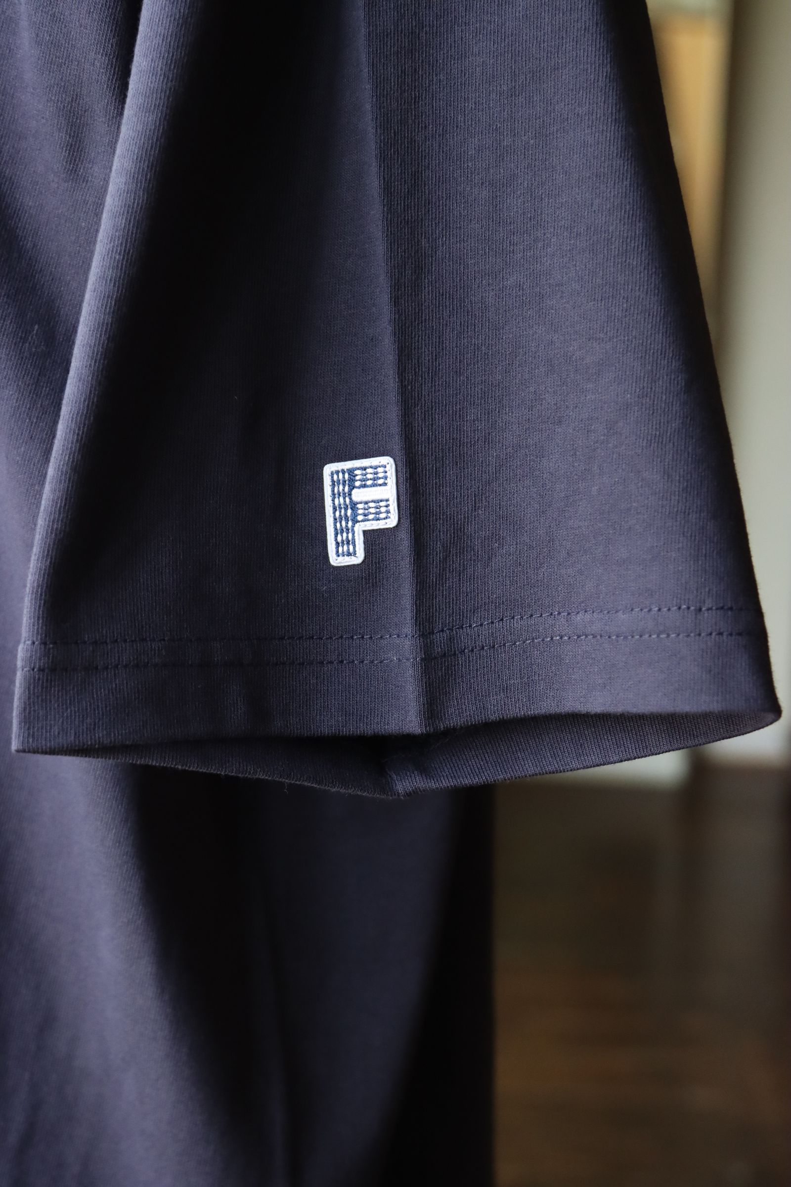 ファンダメンタル  パッチワークロゴTシャツ  PATCHWARK LOGO TEE (FA24TE14)NAVY