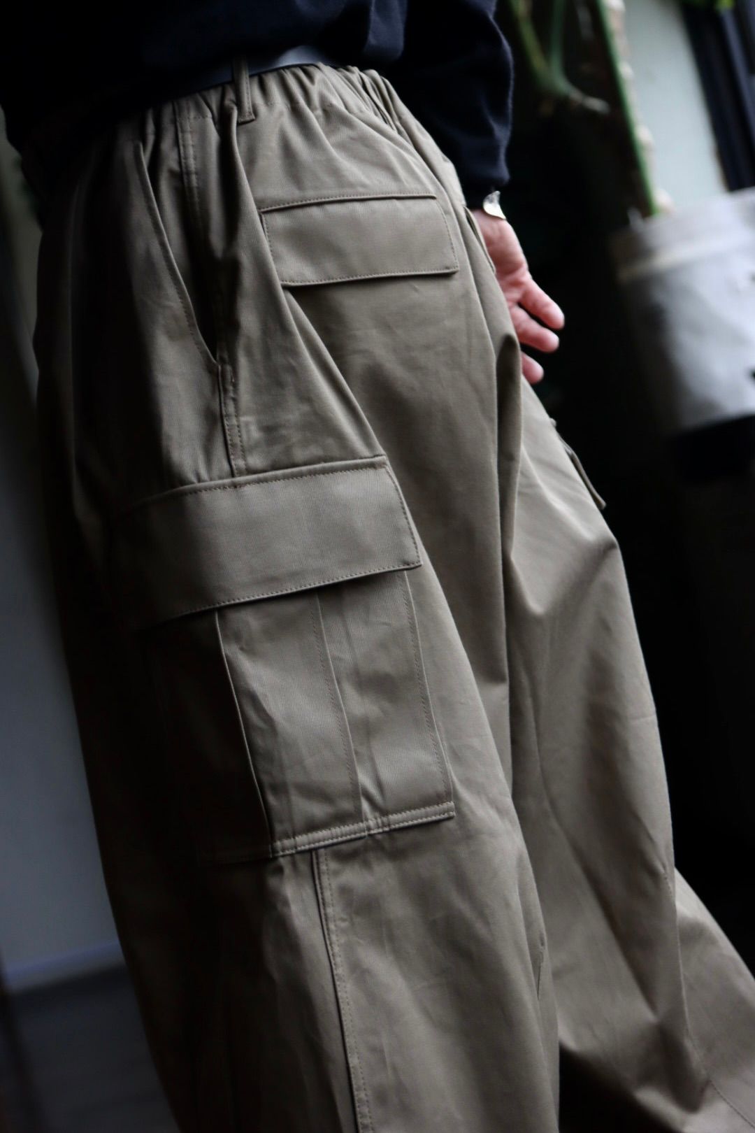 is-ness バルーンカーゴパンツ BALLOON CARGO EZ PANTSスタイル