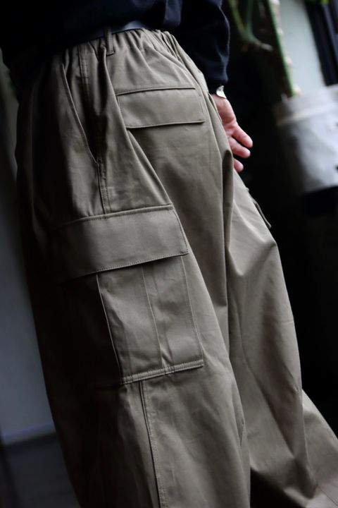 is-ness バルーンカーゴパンツ BALLOON CARGO EZ PANTSスタイル
