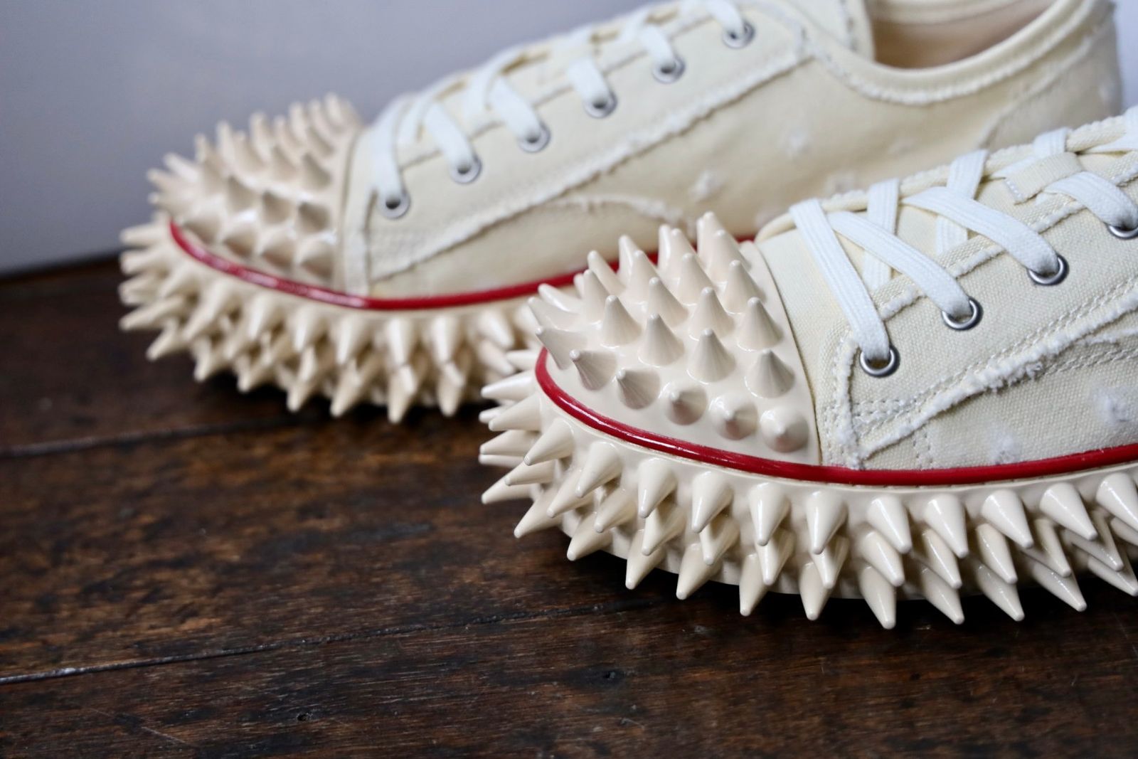 doublet 25AW スニーカーSPIKY CANVAS SNEAKER (25AW75FT62)WHITE