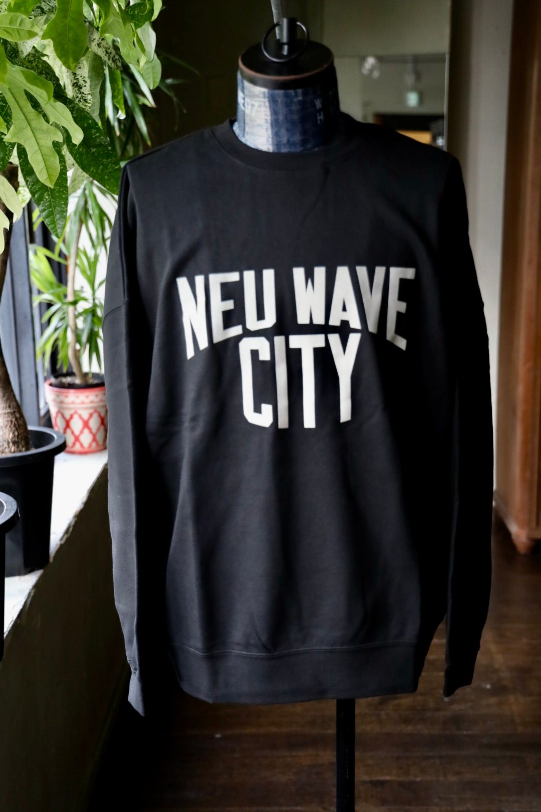 イズネスミュージック 25AW NEU WAVE SWEAT SHIRTS (NEUWAVESW01)BLACK☆新作発売！