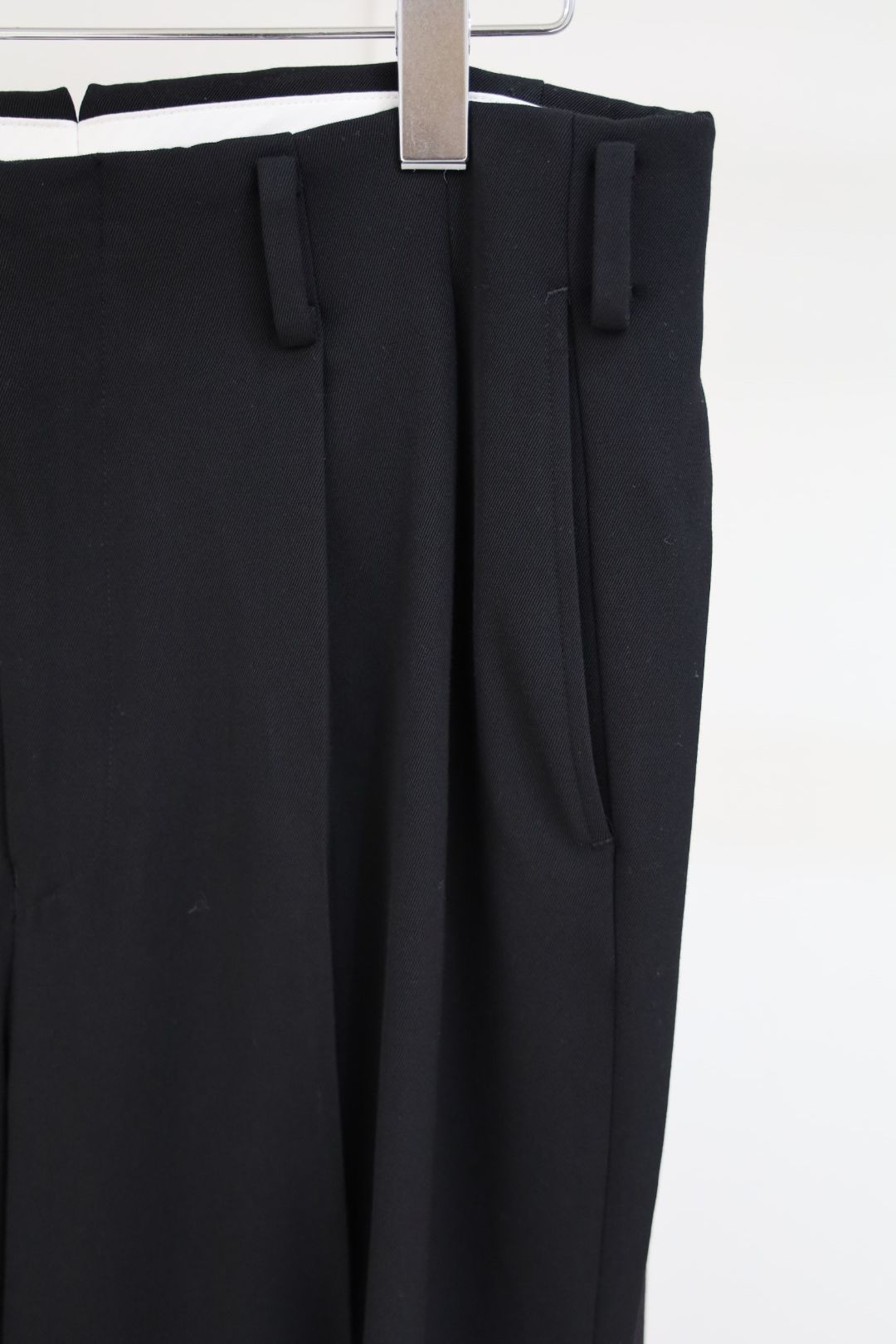 アプレッセ 2026 STYLE2 Wool Wide Tapered Trousers(26AAP-04-01)BLACK