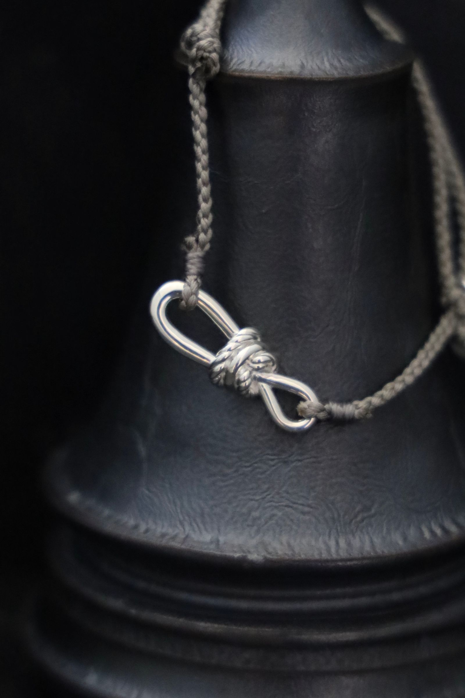 XOLO JEWELRY ショロジュエリー / Twisted Rope Link Silk Code Bracelet (GRAY)