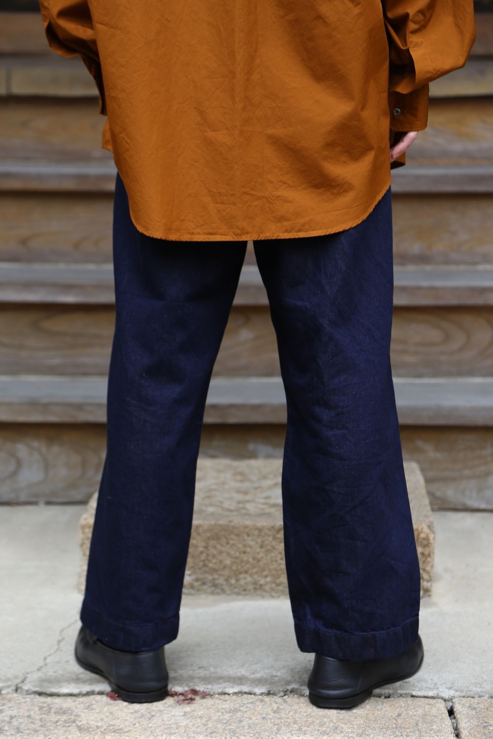 Graphpaper Broad L/S Oversized Regular Collar Shirt(GM212-50110B) style. 2021.06.06.