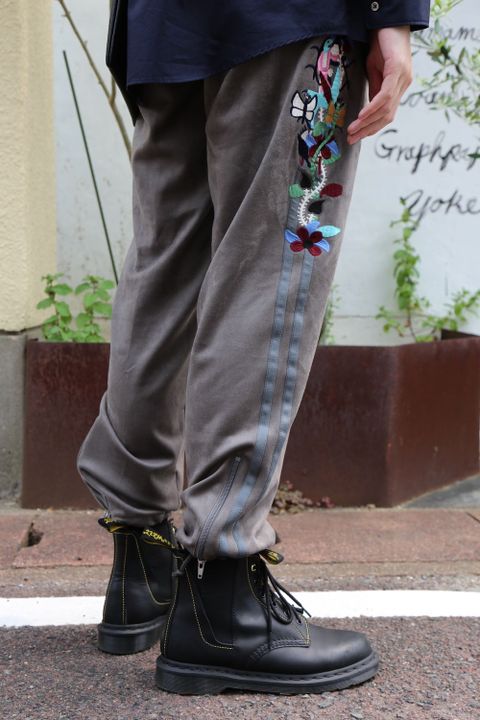 doublet CHAOS EMBROIDERY SUEDE TRACK PANTS"GREY"2020.8.8.