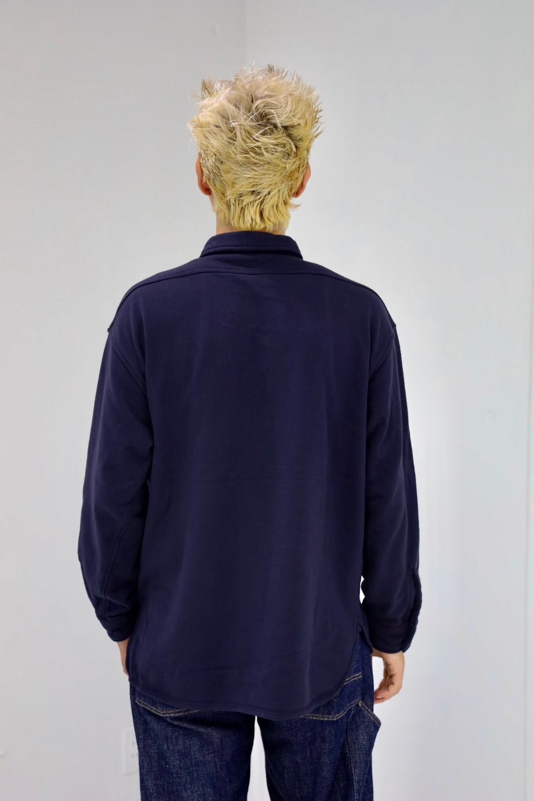 入手困難 新品タグ付き Treat Ürself logo sweat Navy 入手困難 新品タグ付き Treat Ürself logo sweat Navy 入手困難