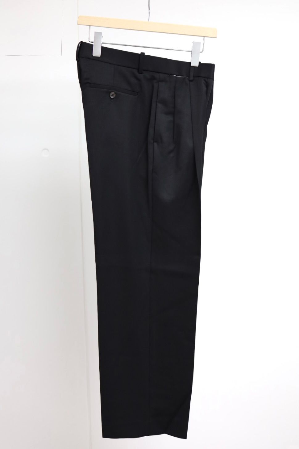 マーカウェア 26AW DOUBLE PLEATED STRAIGHT TROUSERS(A26C02PT01C)BLACK☆新作発売！