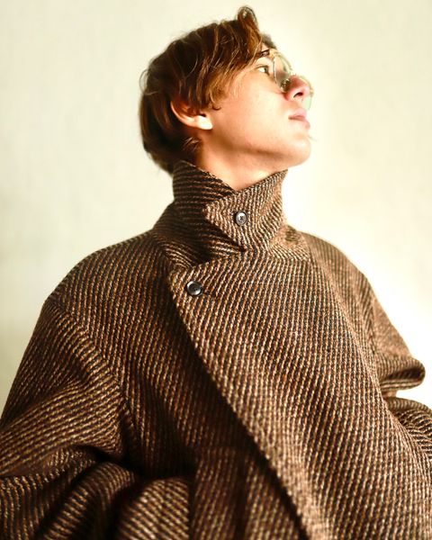 YOKE 23AW DOUBLE BREASTED HALF COAT"BROWN"スタイル