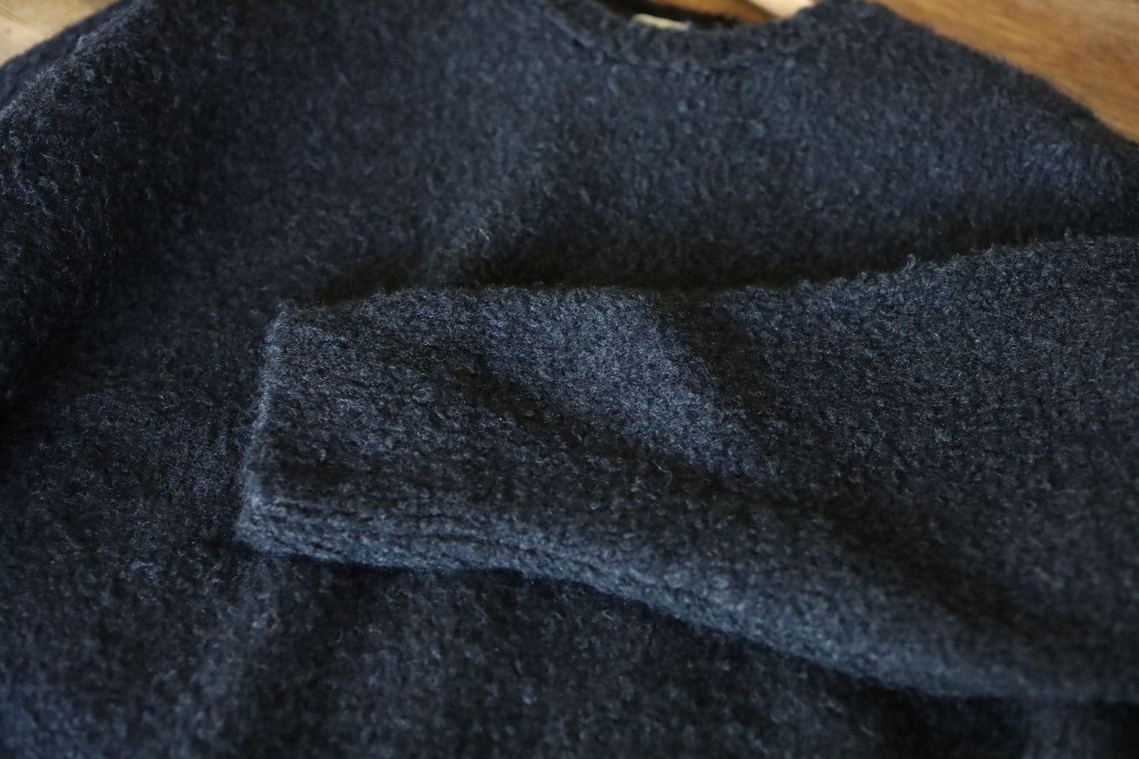 アプレッセ 2025 STYLE2 Cashmere Mole Yarn Pullover Sweater(25AAP-03-20)CHARCOAL☆10月25日(土)発売!