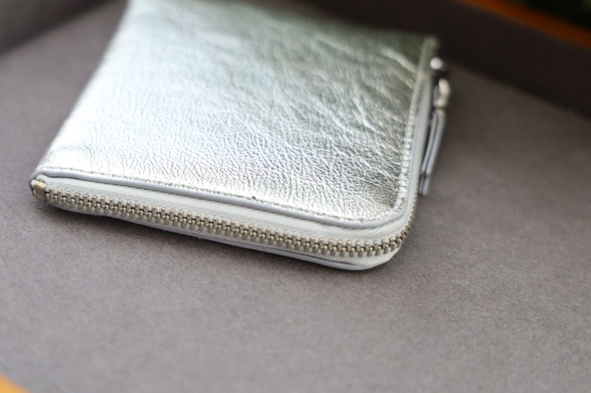 コムデギャルソン L字型ZIP財布(8Z-B031-051-2)SILVER☆4月11日再入荷！
