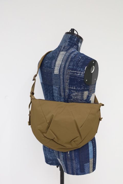 グラフペーパー  Blankof for GP Medium Crescent Bag(GU263-90513)BROWN☆8月8日(土)発売！