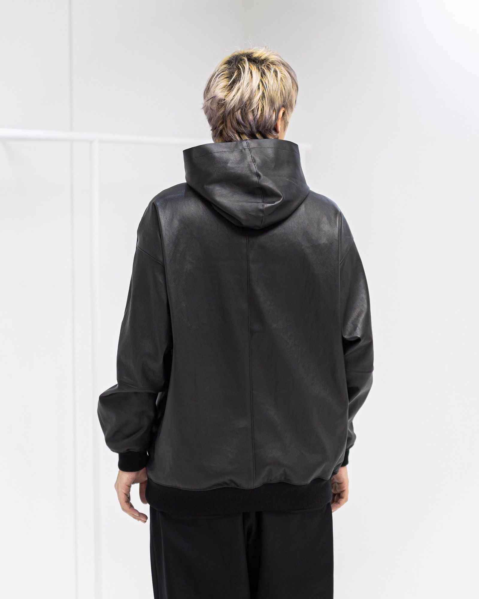 Graphpaper Bonded Leather Hooded Pullover 2月7日(土)新作発売！