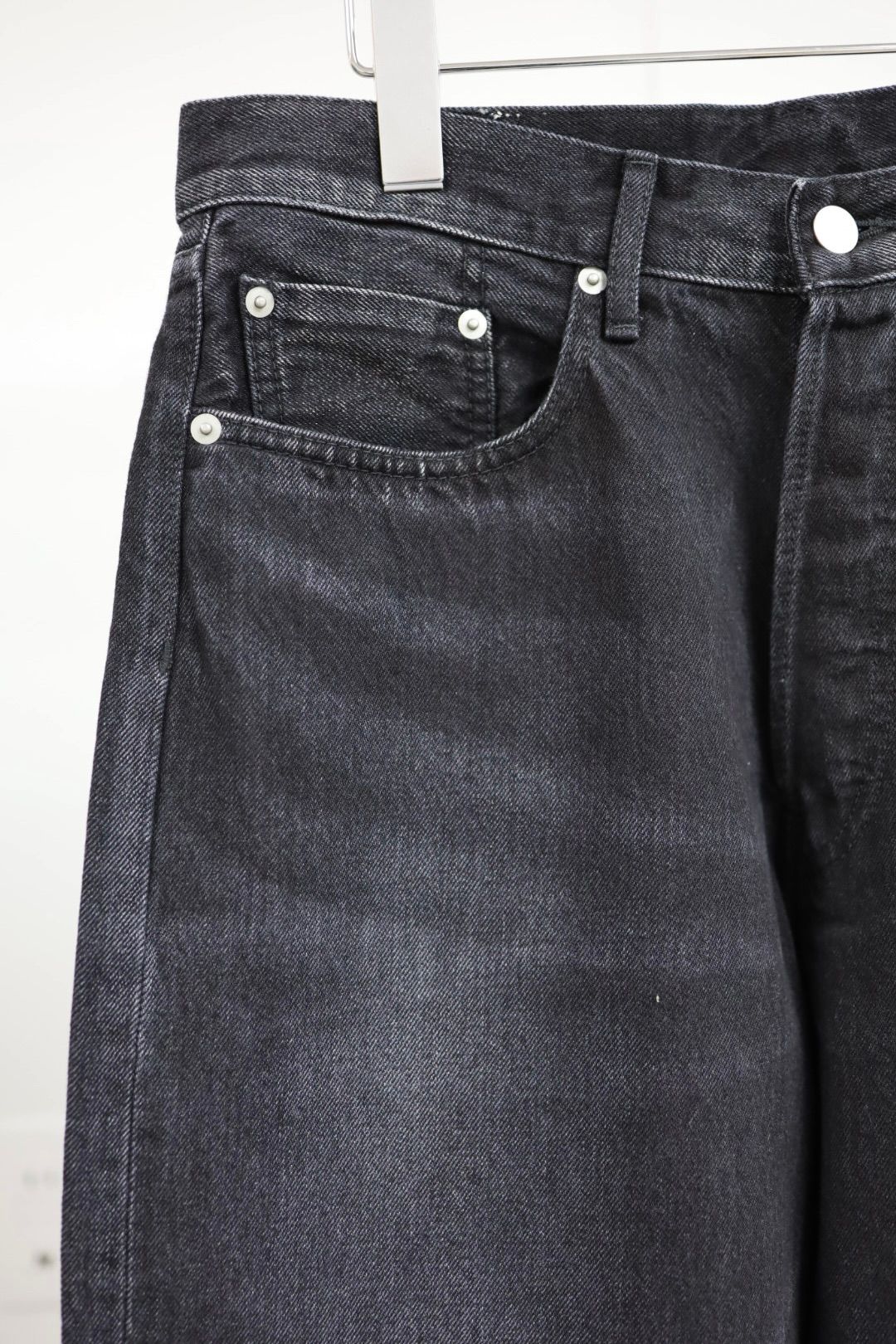 グラフペーパー Selvage Denim Five Pocket Tapered Pants(GU261-40058DB)BLACK_DARK FADE★1月24日(土)発売！